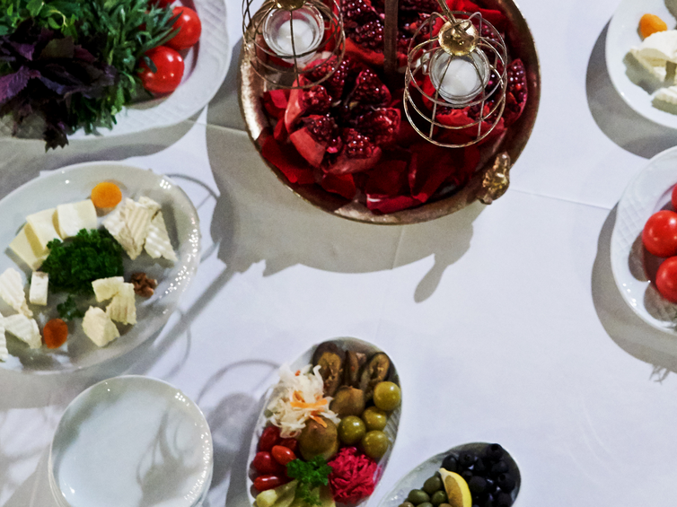 Tavola con dei colori negli ingredienti molto forti