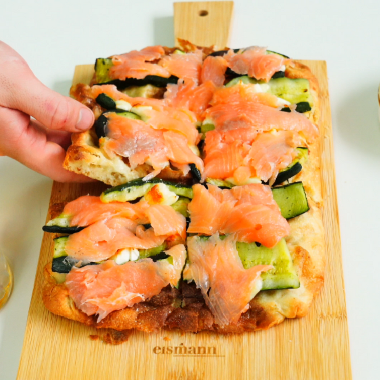 pinsa salmone e zucchine